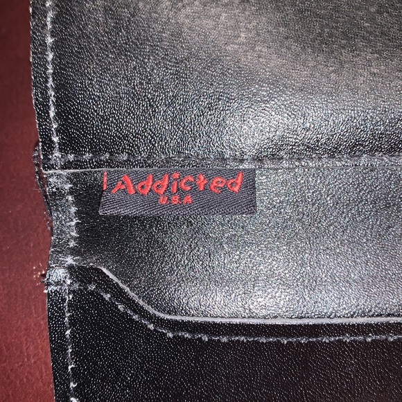Plaid Trifold Wallet - Picture 10 of 10